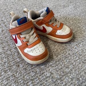 Nike Court Borough Low 2